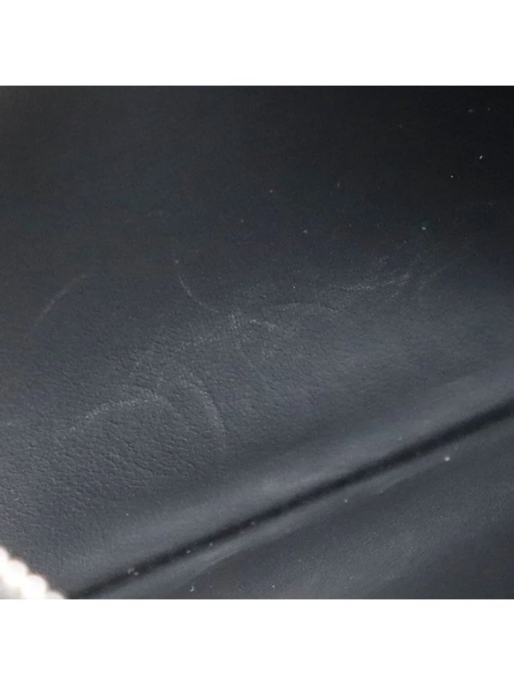 Louis Vuitton Zippy Wallet Horizontal Taiga Black